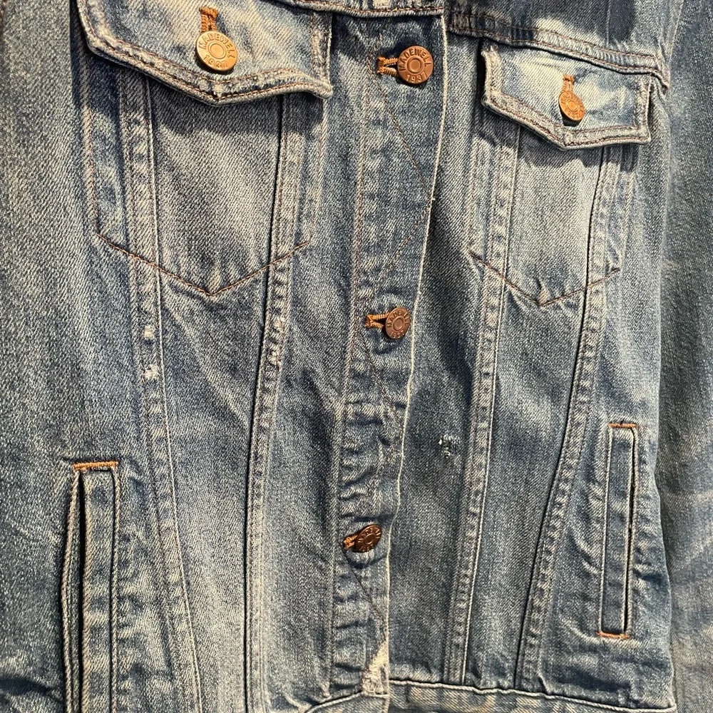 Madewell Blue Denim Jacket Distressed Size Medium - Picture 7 of 11